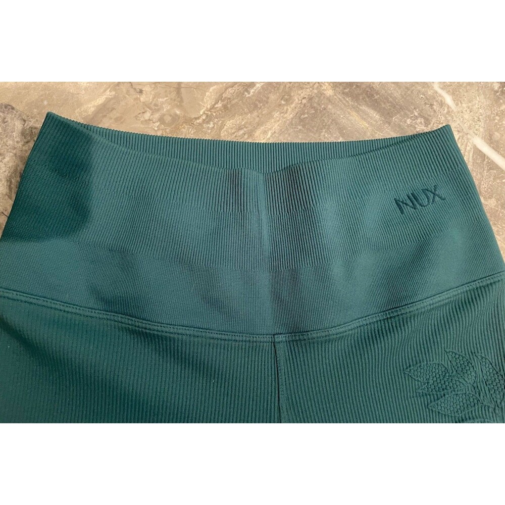NUX Mesa Leaf High Rise Leggings Green Size Small Seamless YOGA 3D Jacquard